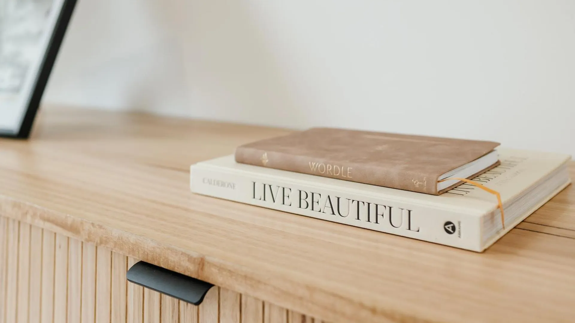 Modern Beachside Retreat 쿨룸비치